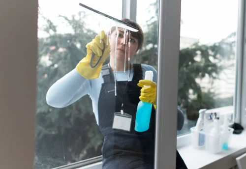 Nettoyage de vitres intérieures et extérieures à la Chaussée-d'Ivry